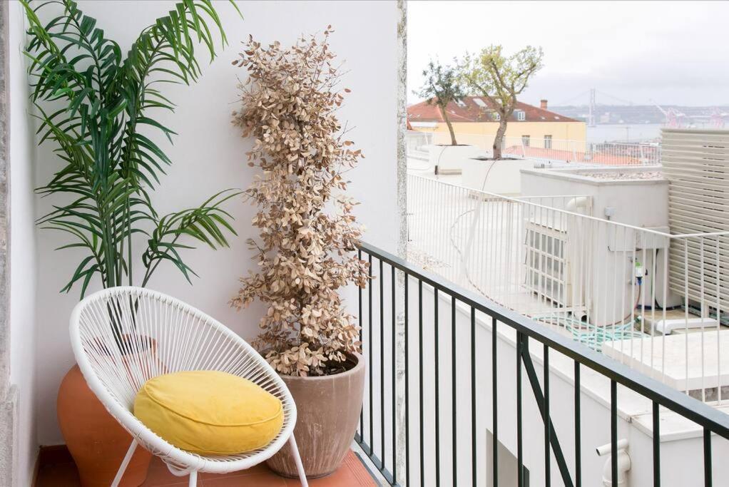 Principe Real Beautiful View 3 Bedrooms Flat! Lisbon Luaran gambar